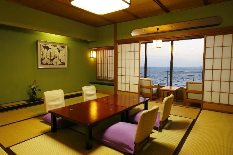 Inatori Ginsuiso Hotel Higashiizu Værelse billede